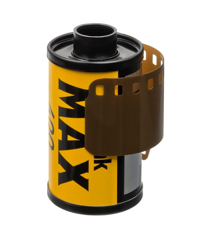 Kodak 35 mm plyonkasi. Plyonka va uni chiqarish xizmati o'n yillar davomida kompaniyaning asosiy daromad manbai bo'lgan.