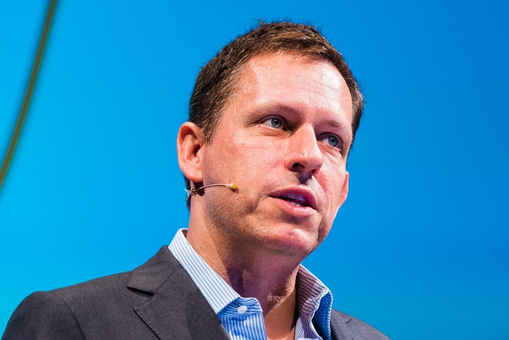 Peter Thiel — PayPal hammuassisi va Palantir'ning asosiy dastlabki investori.