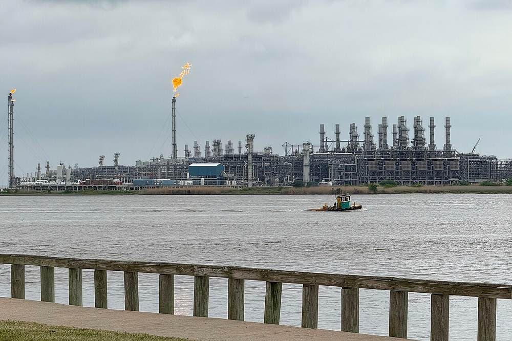 Sabine Pass LNG terminali (Luiziana). Meksika ko'rfazi sohilidagi LNG va neft-kimyo qurilishi Powell buyurtmalarining asosiy manbalaridan biri bo'ldi.