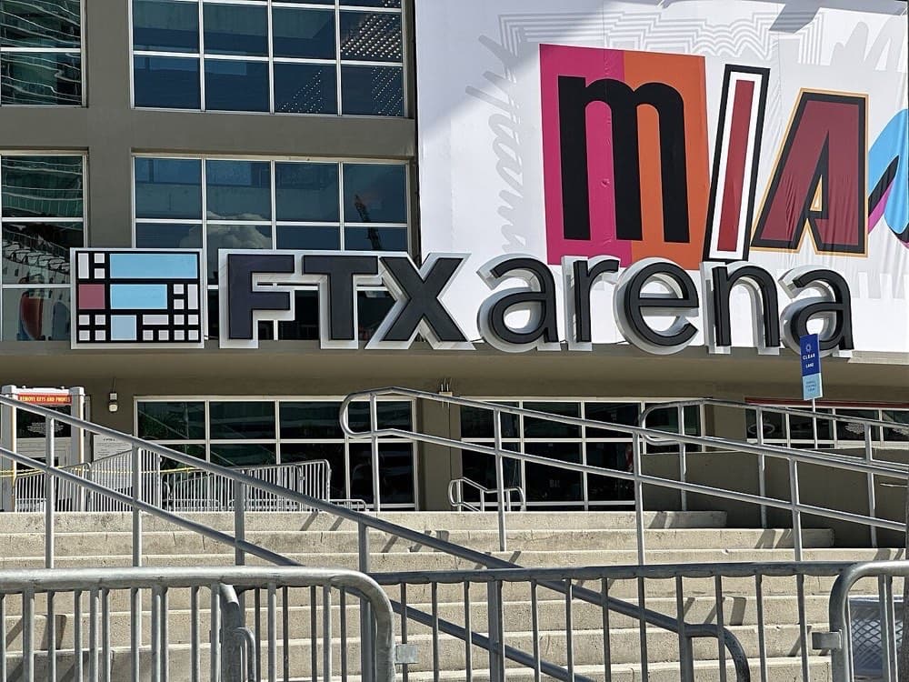 "FTX Arena" bankrotlik e'lon qilingan kun, 2022-yil 11-noyabr. Tez orada stadion nomi o'zgartirildi.