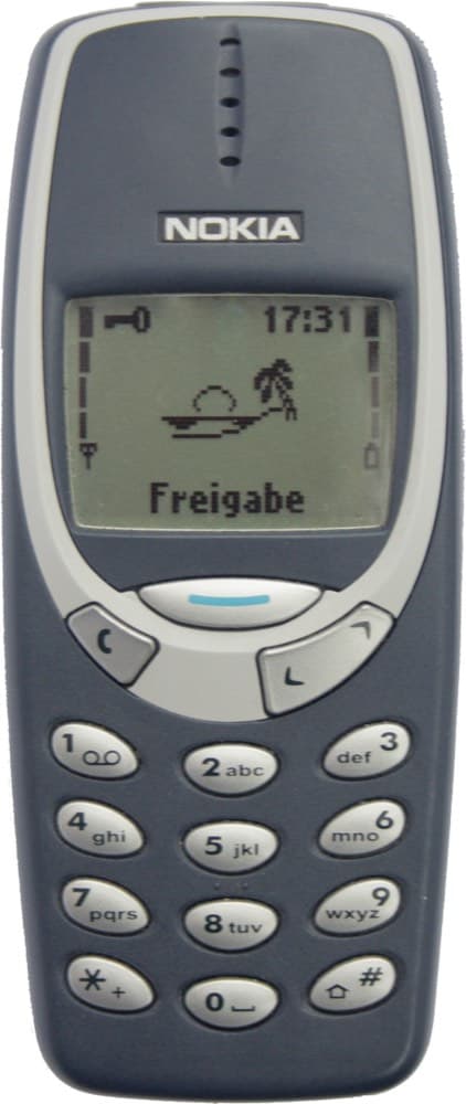 Nokia 3310 (2000) — chidamliligi bilan afsonaga aylangan, 100 milliondan ortiq sotilgan telefon.