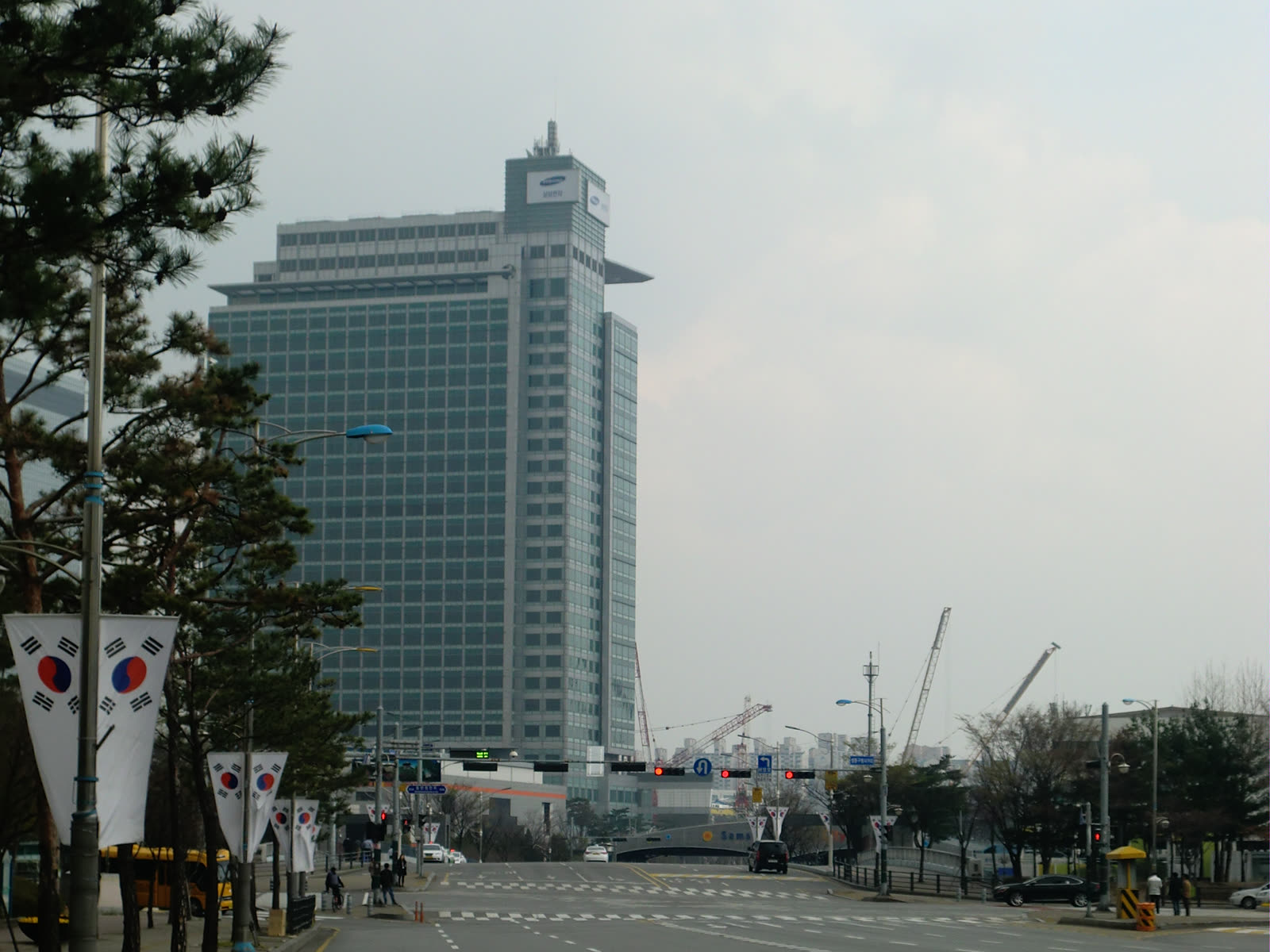 Samsung Electronics building, Suwon
